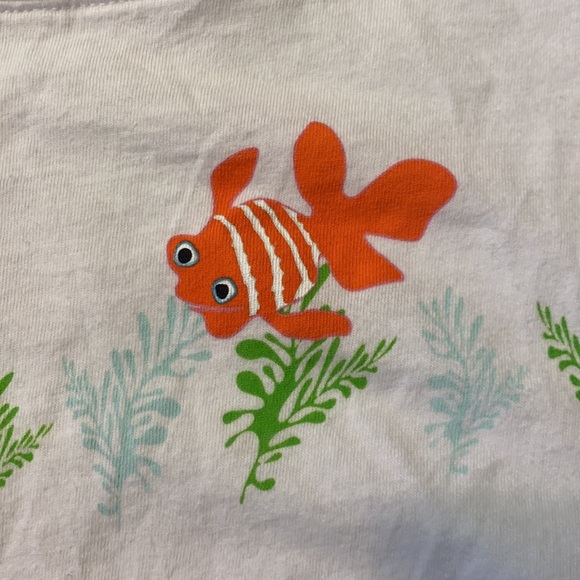 White Hue Woman’s Shirt With Orange Fish and Green Seaweed Size M - Picture 2 of 3